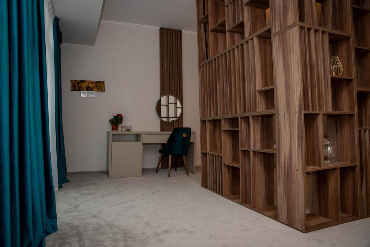 Unique Garden Hotel Braila Luaran gambar