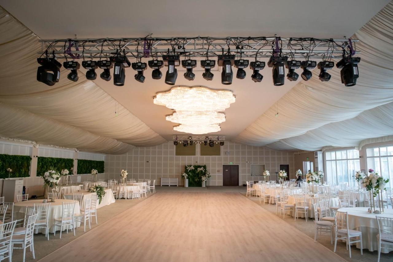 Unique Garden Hotel Braila Luaran gambar