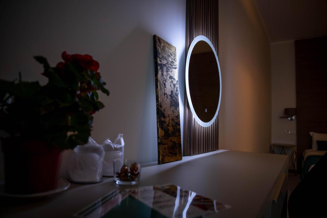 Unique Garden Hotel Braila Luaran gambar